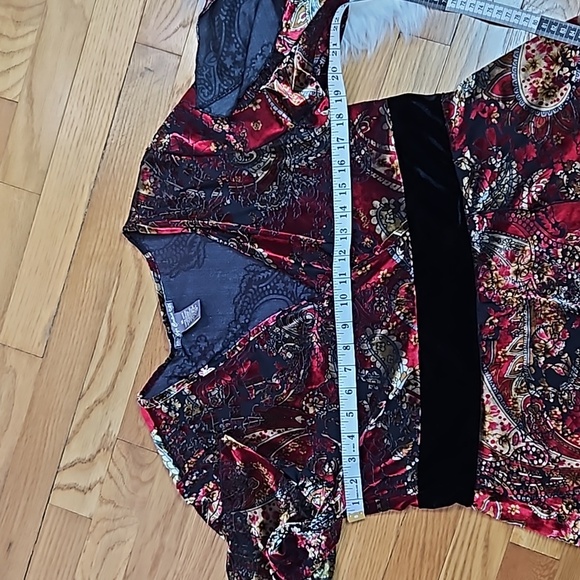 Boho Velvet Paisley Wrap Top with Bell Sleeves - Size XL (Pre-Owned) - Picture 12 of 13